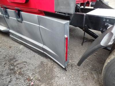 Freightliner Cascadia Left Fairing
