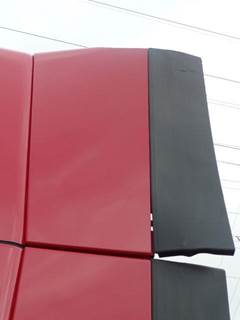 Freightliner Cascadia Right Sleeper Fairing