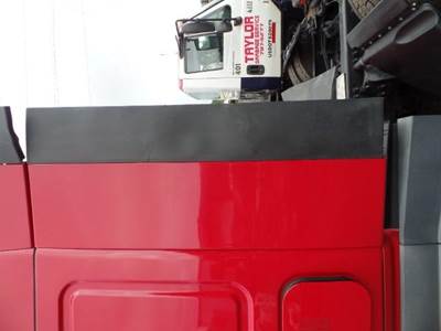 Freightliner Cascadia Sleeper Fairing