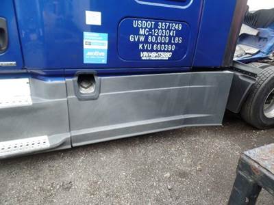 Freightliner Cascadia Left Truck Skirt