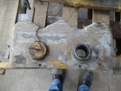 Caterpillar 3406B,C Valve Cover for a CAT 3406B,C