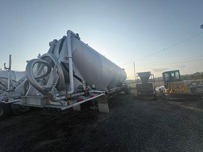 1998 Beall 1800 Cube Food Grade Vacuum Pneumatic Dry Bulk / Pneumatic Tank Trailer