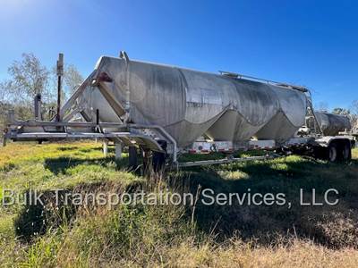 2000 J & L 1000 CUBE Dry Bulk / Pneumatic Tank Trailer