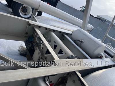 2007 Polar 1660 Cube Pneumatic Dry Bulk / Pneumatic Tank Trailer