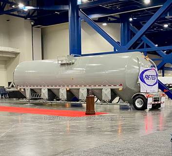 2026 Retesa 4100 Cube Horizontal PIG Dry Bulk / Pneumatic Tank Trailer