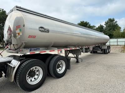 2018 Mac LTT 9500 GAL. Fuel Tanker Trailer
