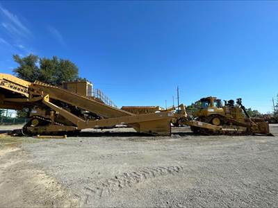 Holland 700 Conveyor