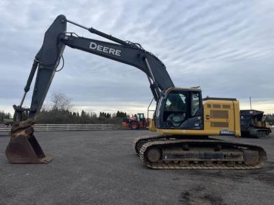 John Deere 345G LC Excavator