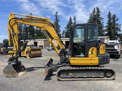 Kato HD85V5 Excavator