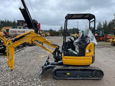Kato HD25V5 Mini Excavator
