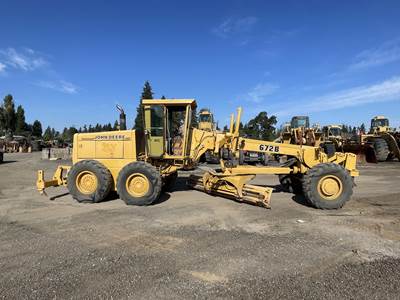 John Deere 672B Motor Grader