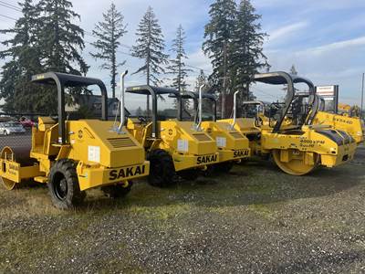 Sakai SV204D Smooth Drum Roller Compactor