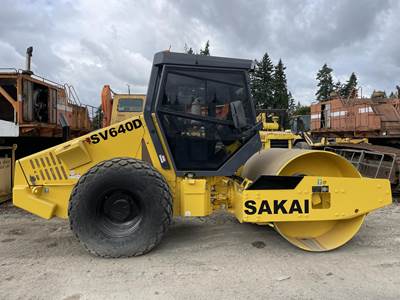 Sakai SV640D Smooth Drum Roller Compactor