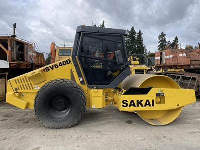 Sakai SV640D Smooth Drum Roller Compactor