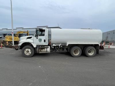 International WorkStar 7400 Water Truck