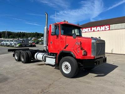 Volvo ACL64 Cab & Chassis Truck - Detroit, 435HP