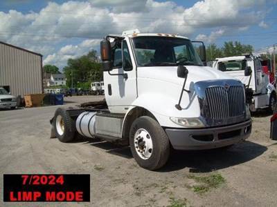 International TranStar 8600 Single Axle Day Cab Truck - MAXXFORCE 13, 10 Speed Manual