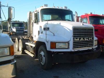Mack CH613 Day Cab Truck - E7 350HP