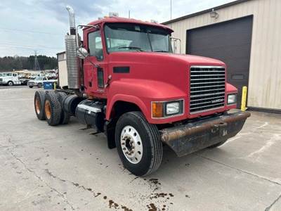 Mack Pinnacle CHU613 Day Cab Truck - MP8 415HP