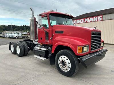 Mack Pinnacle CHU613 Day Cab Truck - MP8 415HP, 13 Speed Manual