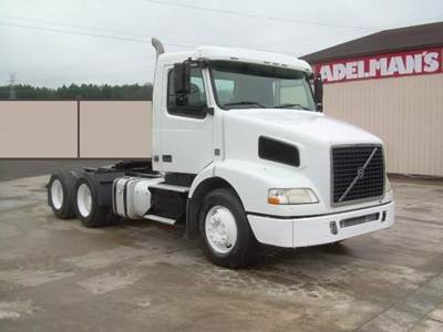 Volvo VNM42T200 Day Cab Truck - D11 385HP