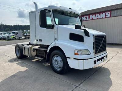 Volvo VNM42T200 Single Axle Day Cab Truck - D13 375HP, 10 Speed Manual