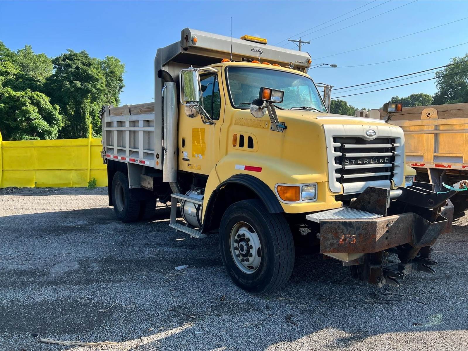 2004 Sterling L8500 Single Axle Dump Truck Caterpillar 250HP