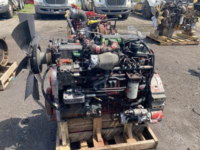 Cummins ISL Diesel Engine - 365 HP