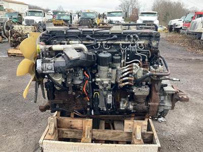 Detroit DD13 Diesel Engine