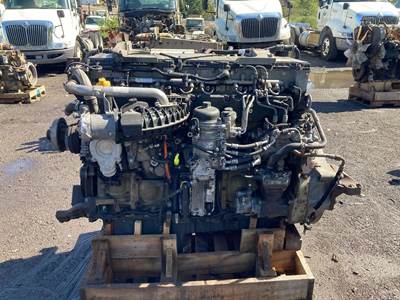 Detroit DD15 Diesel Engine - 475 HP