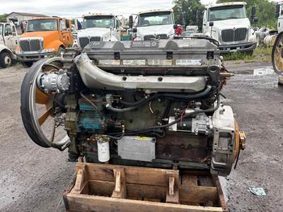 Detroit Series 60 12.7L DDEC III Diesel Engine - 470 HP
