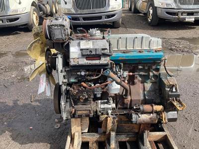 International DT466E Diesel Engine - 250 HP