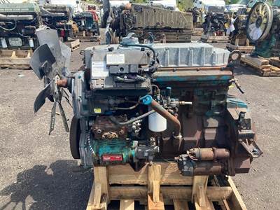 International DT466E Diesel Engine - 195 HP