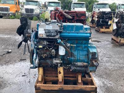 International DT466E Diesel Engine - 175 HP