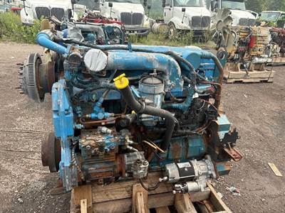 International DT570 Diesel Engine - 285 HP