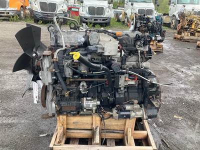 International MaxxForce DT Diesel Engine - 215 HP