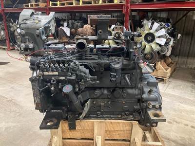 Komatsu SAA6D102E2 Industrial Diesel Engine - 140 HP