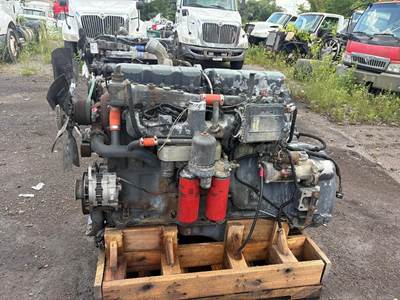 Mack EM7-300 ETECH Diesel Engine - 300 HP