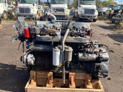 Mack EM7 Diesel Engine - 300 HP