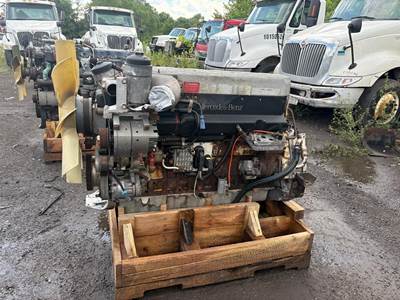 Mercedes-Benz OM460LA Diesel Engine - 410 HP