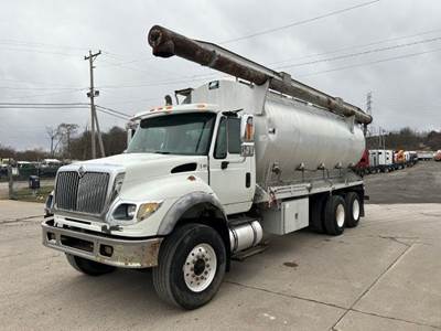 International WorkStar 7600 Farm / Grain Truck - Cummins 410HP