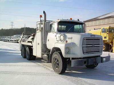 Ford L800 Tandem Axle Mechanic / Service Truck