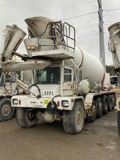 Advance 61211-200 Six Axle Mixer / Ready Mix / Concrete Truck - Cummins, Automatic