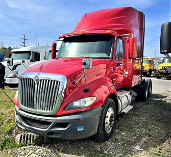 International ProStar Sleeper Semi Truck - MAXXFORCE 13 450HP