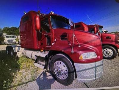 Mack Pinnacle CXU613 Sleeper Semi Truck