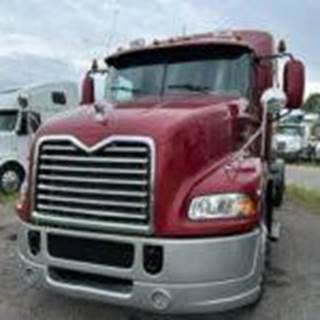 Mack Pinnacle CXU613 Sleeper Semi Truck