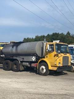 White WX64 Tandem Axle Vacuum Truck - Caterpillar