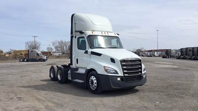 Freightliner Cascadia Day Cab Truck - Detroit, Automatic, MirrorEye Equipped