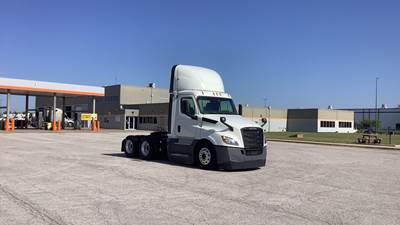 2019 Freightliner Cascadia Day Cab Truck - Detroit, Automatic