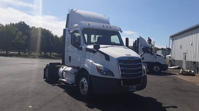 2019 Freightliner Cascadia Single Axle Day Cab Truck - Detroit, Automatic